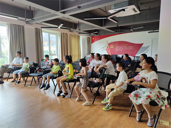 居家安全無小事 初心護(hù)童共成長.jpg