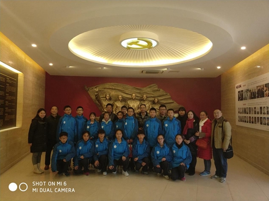 1513839504108024.jpg 合影.jpg