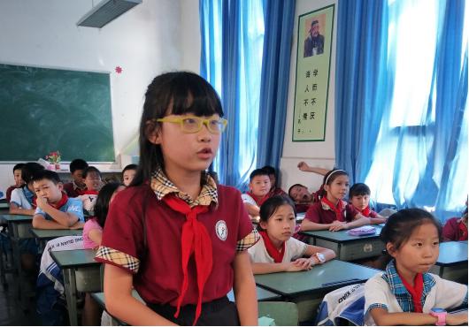 1536545277137375.jpg 專心上課孩子.jpg