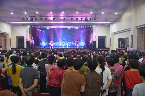 寧波市北侖區(qū)春曉舉行慶國慶文藝匯演_副本.jpg