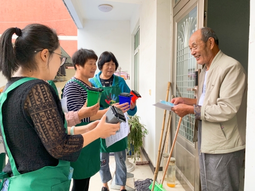 巾幗“微助力”垃圾分類進(jìn)農(nóng)家.jpg