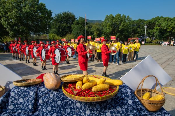 1632393512418804.jpg 432a48ec8ba71dfafc2a38a4ea6fa51.jpg