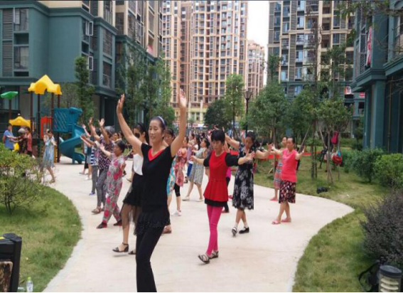 麗陽社區(qū)文藝骨干江永鳳指導茶店鎮(zhèn)銀杏苑新市民舞蹈訓練.png