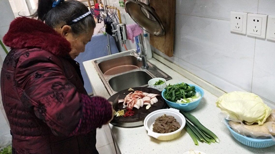 1519896562787912.jpg 看“我”露一手.jpg