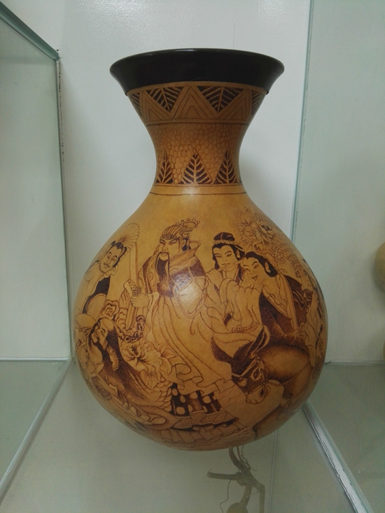 1525252723902400.jpg 325083923457032823.jpg