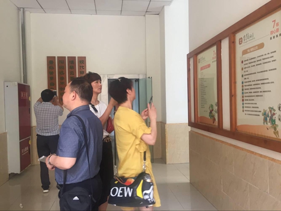 1529025336876482.jpg 參觀考察龍泉街道崇德社區(qū)教育工作站1.jpg