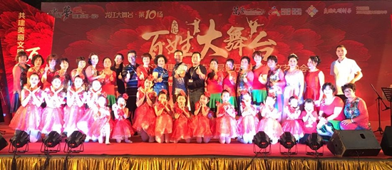 1530761427263900.jpg 合影留念.jpg