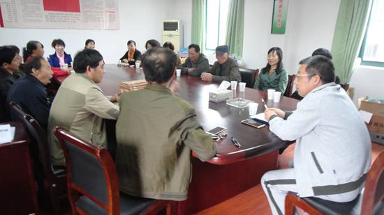 1543280529447601.jpg 寧波市北侖區(qū)春曉成校召開老年教育工作座談會(huì)_副本.jpg