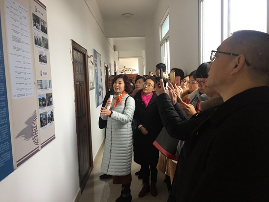 1545099601480933.jpg 實(shí)地考察龍泉驛區(qū)學(xué)習(xí)型長(zhǎng)松村建設(shè)示范點(diǎn).jpg