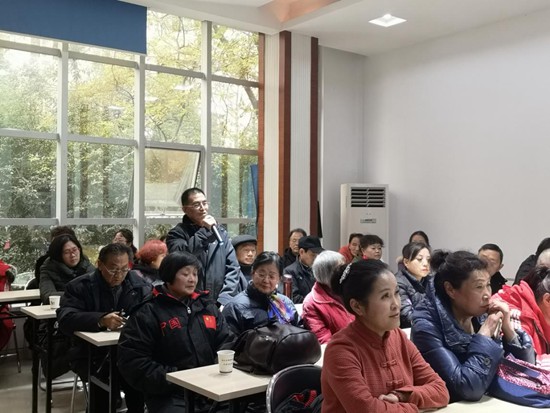 1546053026182691.jpg 學習型團隊代表發(fā)言.jpg