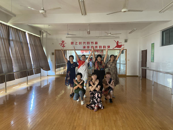 1632396714165407.jpg 臨山成校夕陽紅舞蹈班.jpg