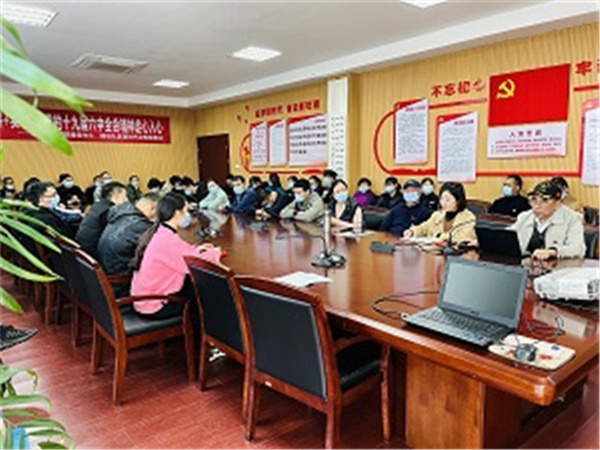 1642061110569978.jpg “宣講+實(shí)干”讓十九屆六中全會(huì)精神走心入心.jpg