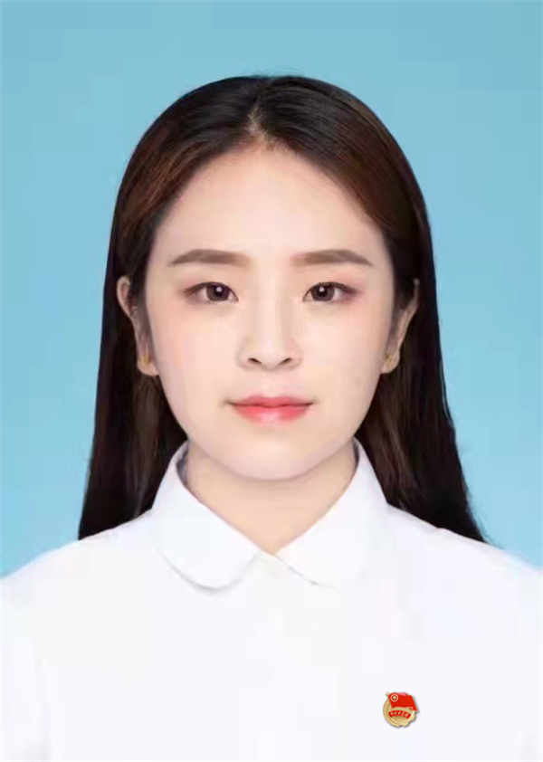 1642143779179383.jpg 7新密市金小黨員志愿者馬路遙老師.jpg