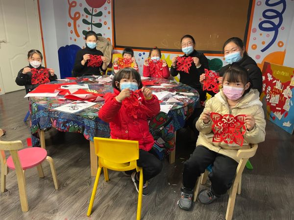 1642840363500019.jpg 剪窗花2.jpg