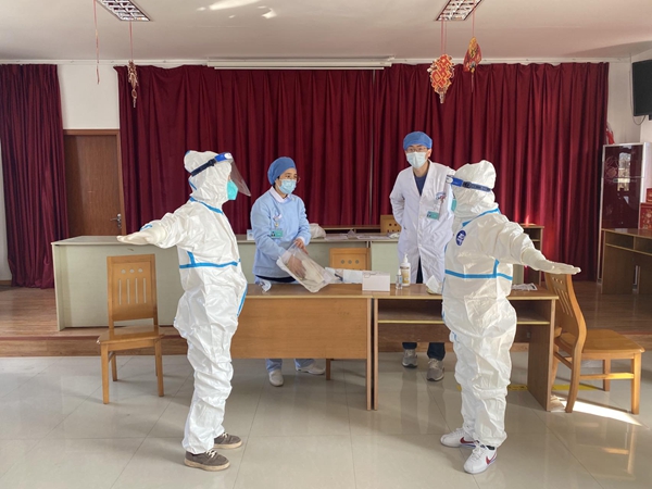 1642843580558734.jpg 北侖區(qū)春曉成校積極參與抗疫核酸檢測采樣培訓_ABC看圖.jpg