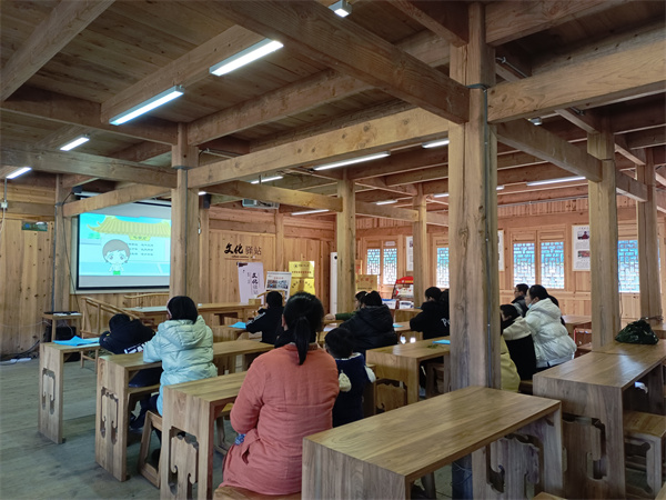 1649399689533767.jpg 看經(jīng)典04.jpg