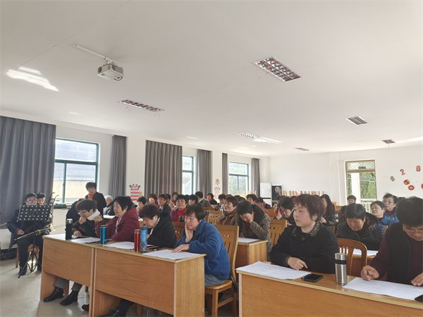 1649571368389408.jpg 北侖區(qū)春曉街道社區(qū)老年大學慈岙分校越劇班開班啦.jpg