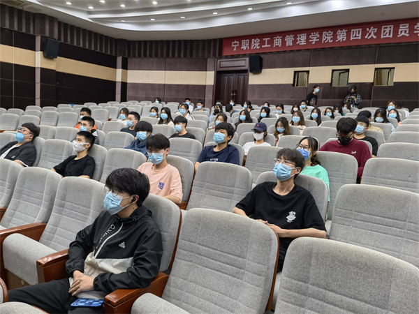 開展“青春不欺 校園無詐”防范電信網絡詐騙宣講進高校活動 (3).jpg