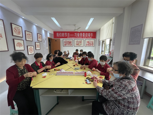 1656492679633242.png 制作香囊 傳承非遺 (1).png