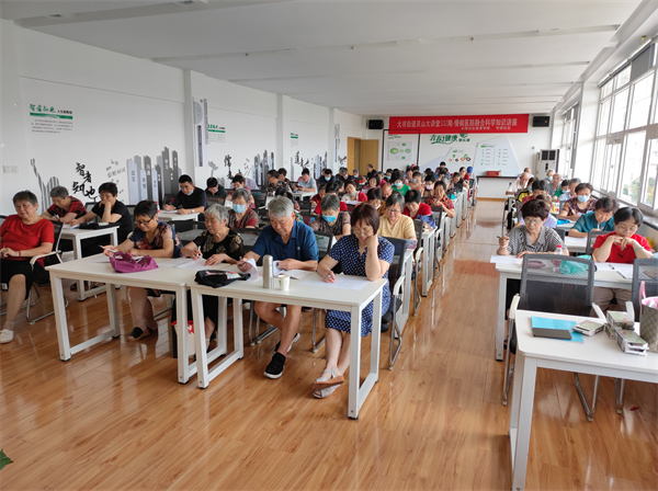 1657431330756633.jpg 休學(xué)不休課 全民反詐再進(jìn)老年電大 (1).jpg