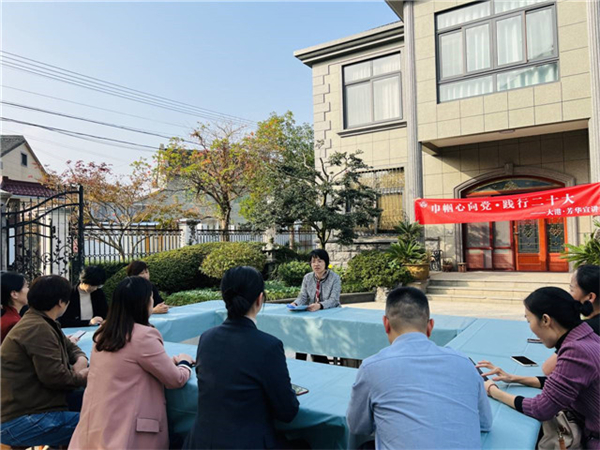 1672124722491494.jpg 柴橋成校:巾幗宣講團(tuán)進(jìn)庭院宣講二十大精神_副本.jpg