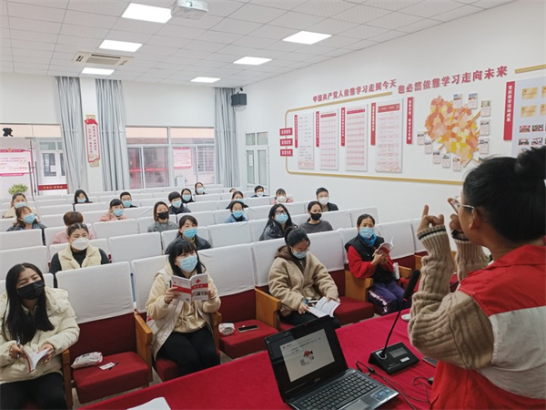 大竄成校開展救護員培訓 (2).jpg