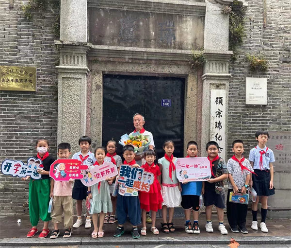 1677129232471752.jpg b9f286392e67aedad13f9e67e4c21da.jpg