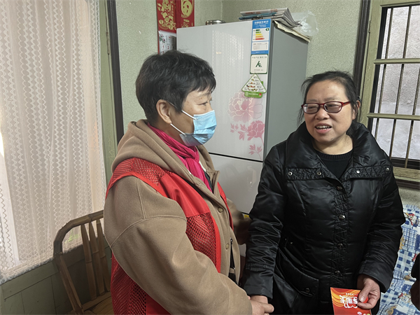 銀發(fā)傳承雷鋒精神,志愿服務(wù)綻放光彩 (3).jpg