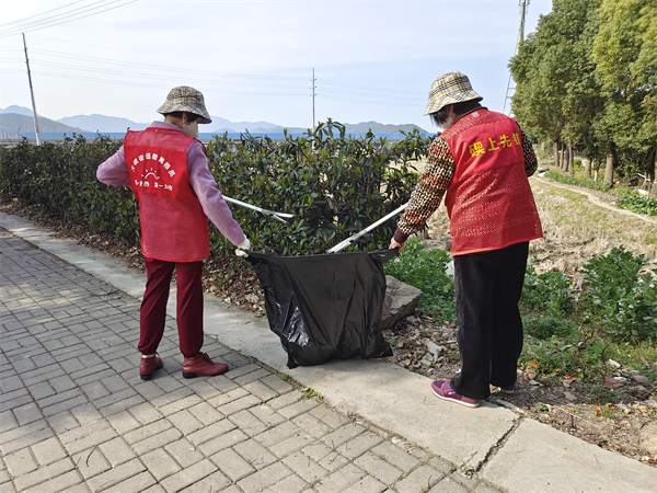 文明爭(zhēng)創(chuàng)+兩會(huì)護(hù)航，主動(dòng)出擊網(wǎng)格在行動(dòng)！ (3).jpg
