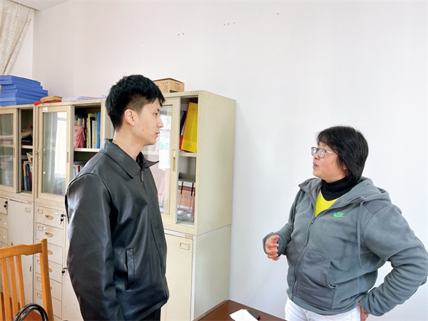 大碶成校舉行“雙證制”成人高中學(xué)歷考試 (6).jpg