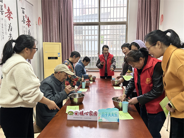 北侖區(qū)春曉成校等單位組織開(kāi)展“迎亞運(yùn) 享健康 愛(ài)永續(xù)”趣味運(yùn)動(dòng)會(huì).jpg