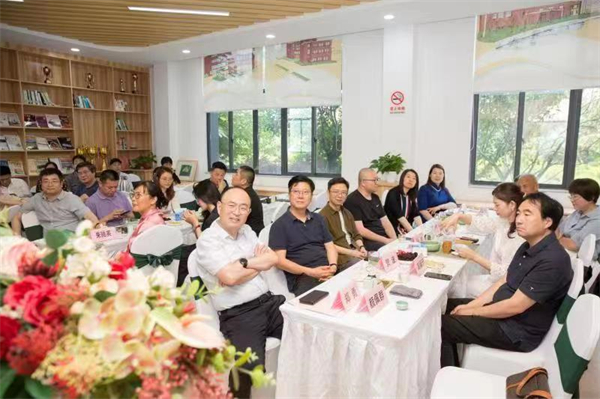 從采茶舞曲到共富茶路丨碶彩農(nóng)耕“三地茶香”品牌發(fā)布暨茶文化交流會在大碶舉行 (15).jpg