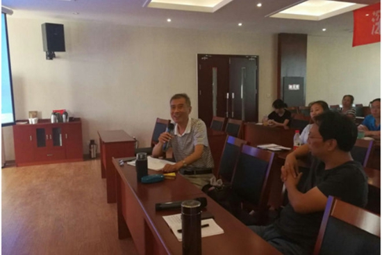 張豐瑞教授 會(huì)上交流.jpg