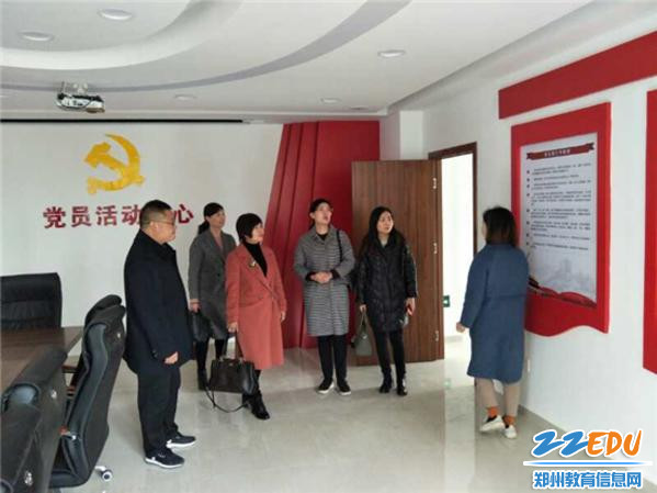 1522056310667446.jpg 深入社區(qū)教育基地進(jìn)行年度檢查.jpg