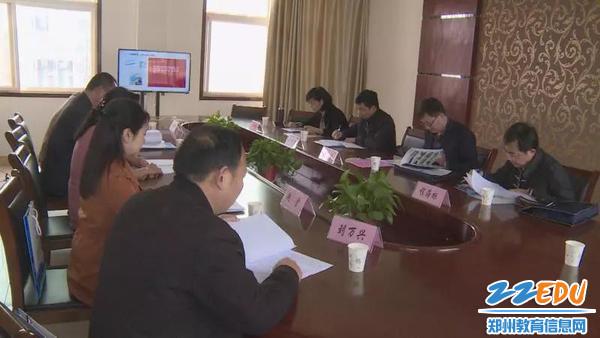 4月16日上午，鄭州市成人教育檢查組到滎陽檢查指導(dǎo)社區(qū)教育工作開展情況。.jpg