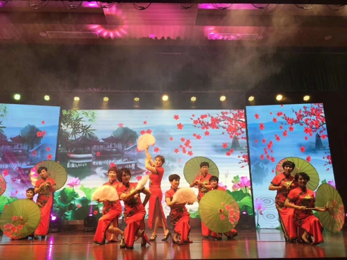 “文藝匯演迎祖國(guó)70華誕村村演”在北侖區(qū)春曉街道昆亭村上劉社成功舉行 (2).jpg