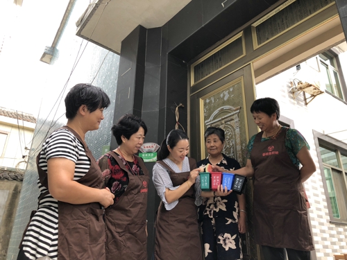 北侖區(qū)春曉街道“美廚娘”送“課”上門 (2).jpg