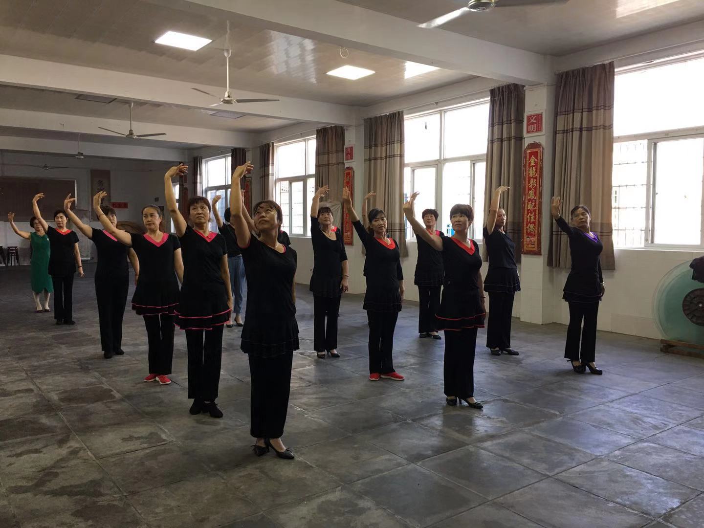 旗袍班.jpg