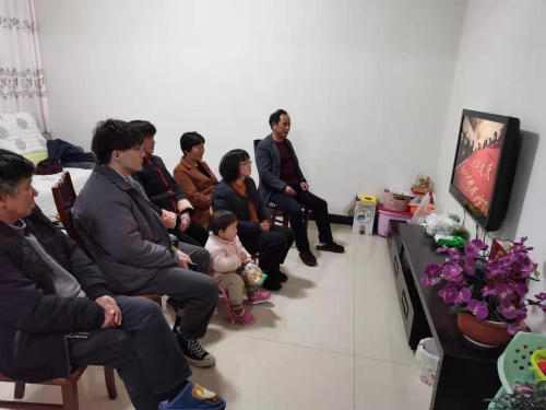 1617087823407450.jpg 觀抗疫故事 做時(shí)代新人.jpg