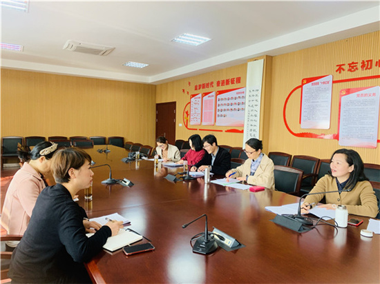 1617586818413703.jpg 驗收柴橋街道社區(qū)教育進(jìn)文化禮堂(文化家園)重點培育項目和學(xué)習(xí)共同體創(chuàng)建工作 (1).jpg