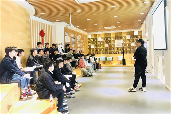 1617591785752171.jpg 開展青年說吧——“青創(chuàng)”追光者創(chuàng)業(yè)交流分享會.jpg