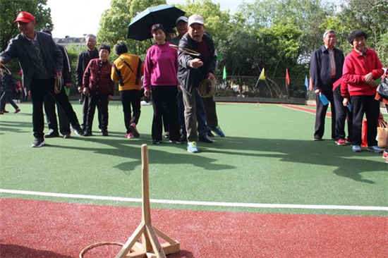 1619410314696580.jpg 第十六屆鄰居節(jié)開幕式暨老年趣味運動會 (2).jpg