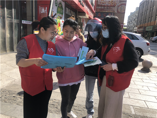 1619416970757181.jpg 北侖區(qū)春曉街道開展優(yōu)生優(yōu)育宣傳教育活動 (2).jpg