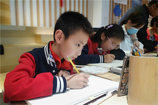 1619660782438670.jpg 水彩畫“薈”出最好的自己 (2).jpg