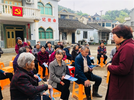 鄰里圍坐話妙招 垃圾分類互學習.jpg