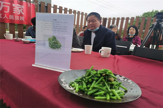 “合理膳食 營養(yǎng)惠萬家”——健康飲食現(xiàn)場烹飪大課堂 (4).jpg
