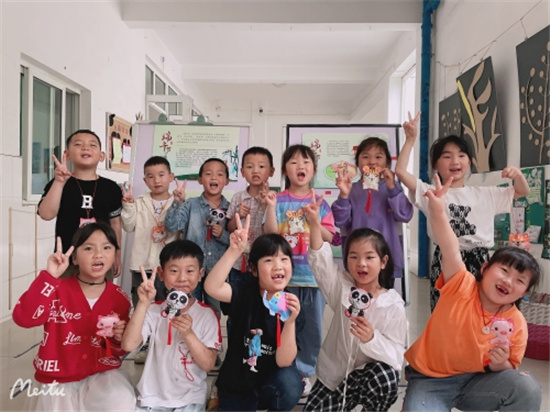 1624514706633132.jpg 小小香囊傳“艾意”.jpg