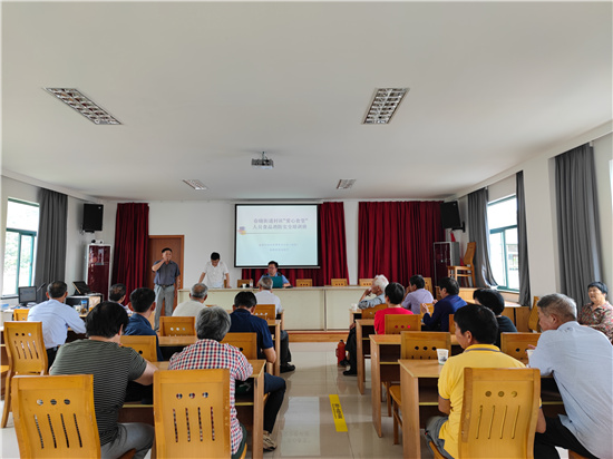 1624514833150942.jpg 北侖區(qū)春曉街道:“愛(ài)心食堂”食品消防安全培訓(xùn)班開(kāi)班.jpg