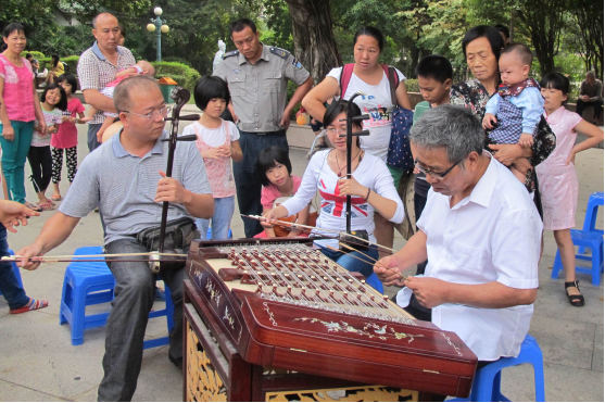 沙灣廣東音樂大師向居民展示風(fēng)采.jpg